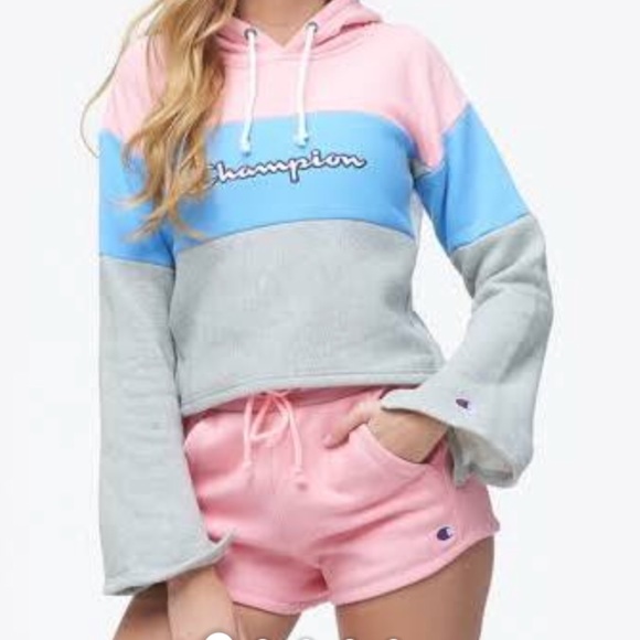 Woman’s champion crop hoodie size xs - Picture 2 of 2